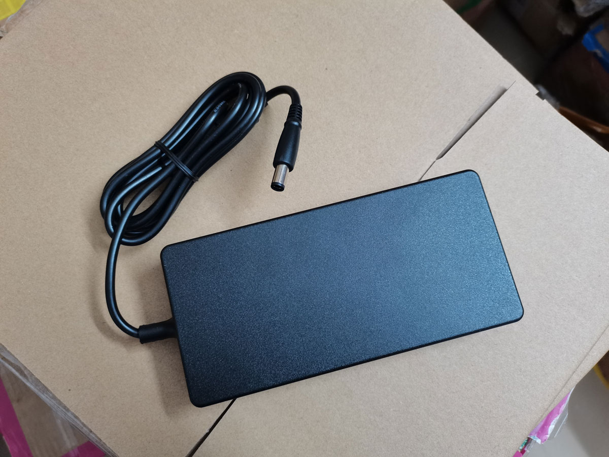 NEW Genuine Slim FSP 19.5V 11. - Pc Gaming Msi recension och pris