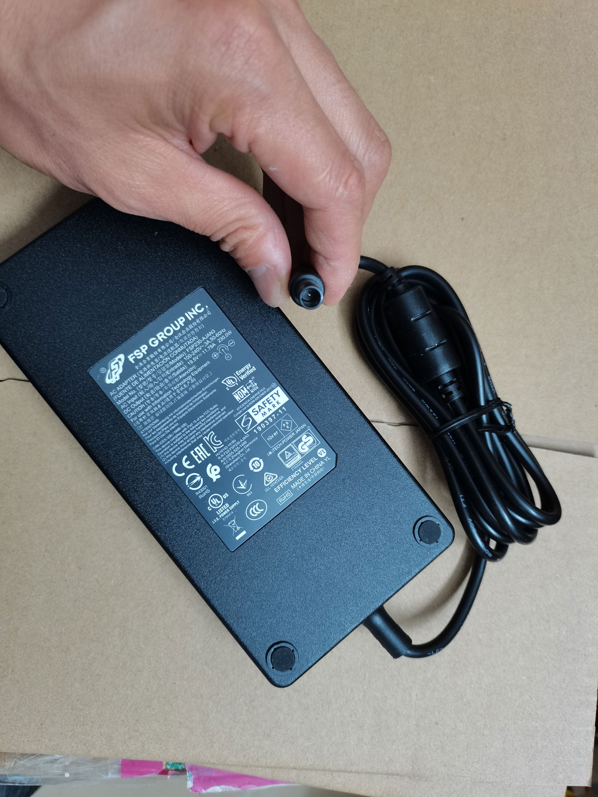 NEW Genuine Slim FSP 19.5V 11. - Pc Gaming Msi recension och pris