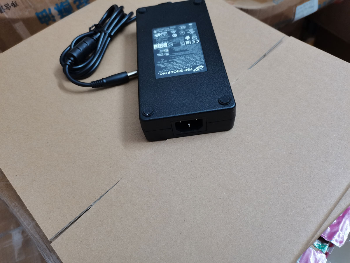 NEW Genuine Slim FSP 19.5V 11. - Pc Gaming Msi recension och pris
