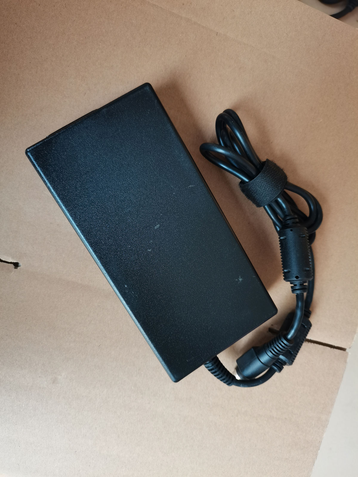 OEM Delta 230W 19.5V 11.8A ADP - Pc Gaming Msi recension och pris